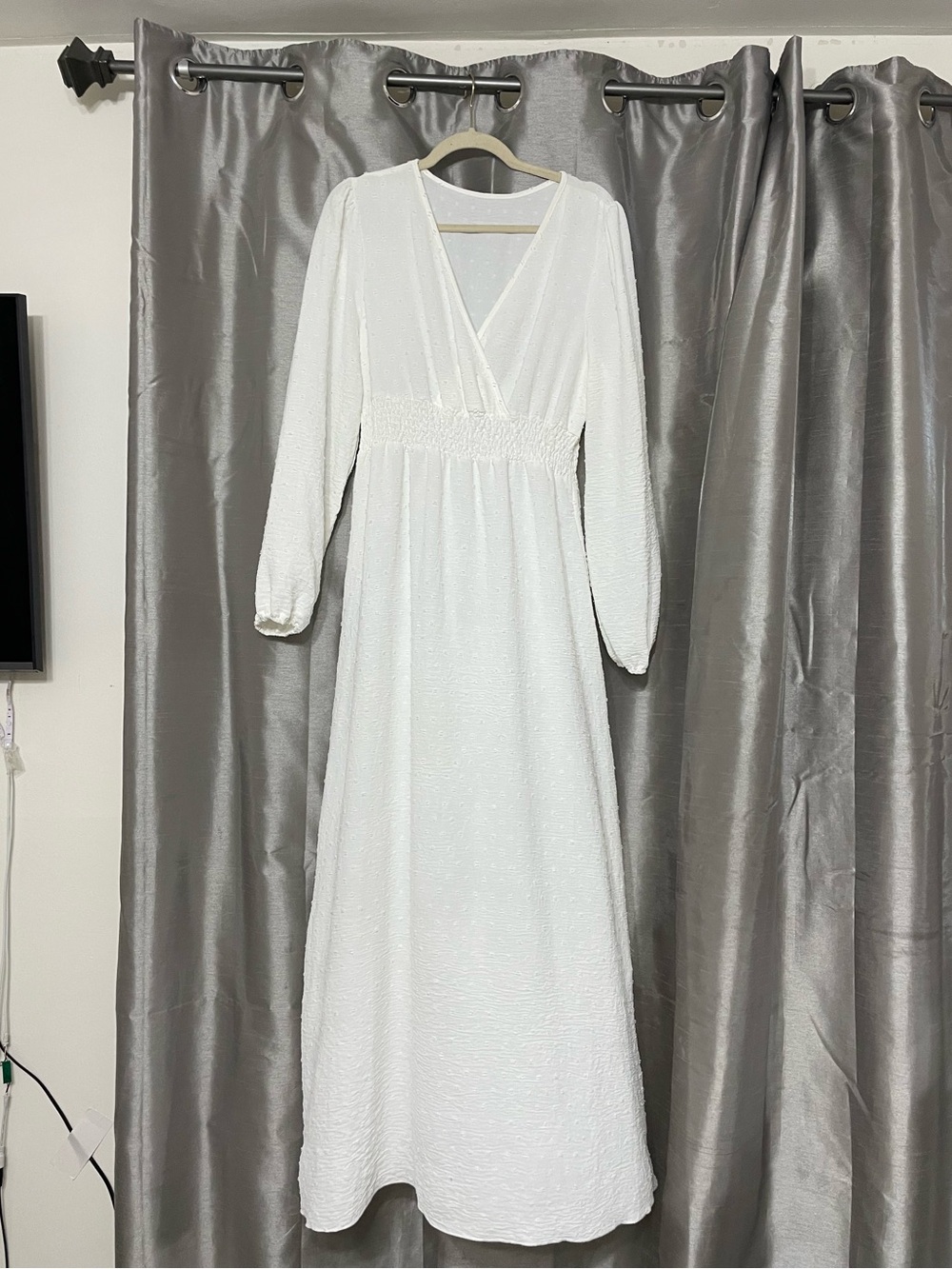 Maxi White Long-Sleeve V-Neck Dress